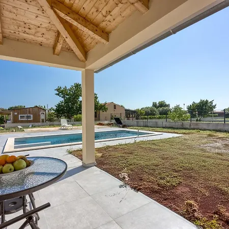 Appartamento Cozy With Pool - Happy *