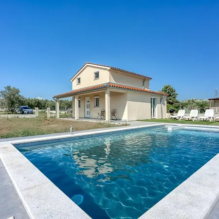 Cozy With Pool - Happy Appartamento *